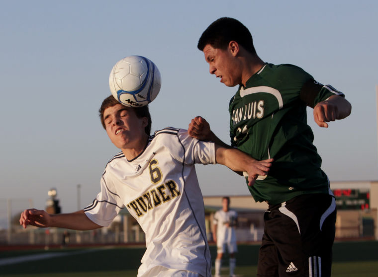 Soccer: DV vs San Luis